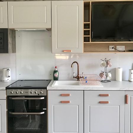 Caledonian Lodges 2 인버네스 외부 사진